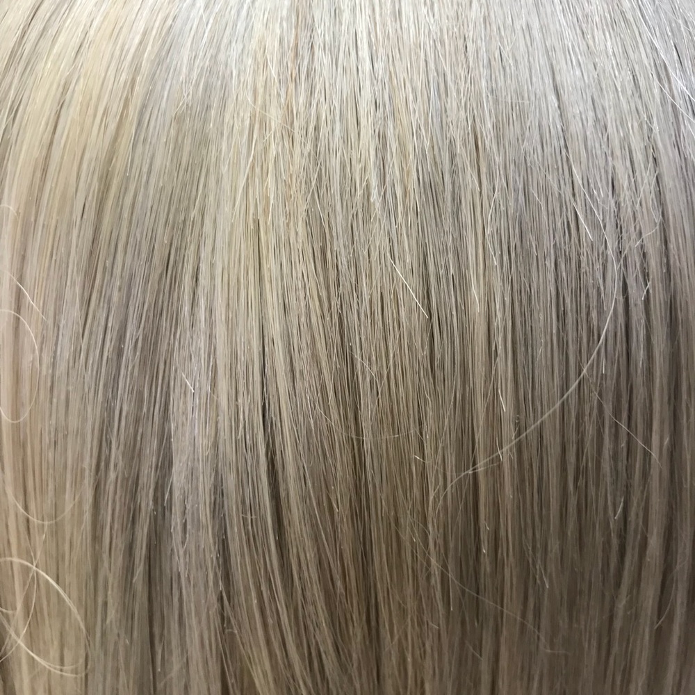100% virgin European ash blonde lace frontal wig - Picture 3 of 6